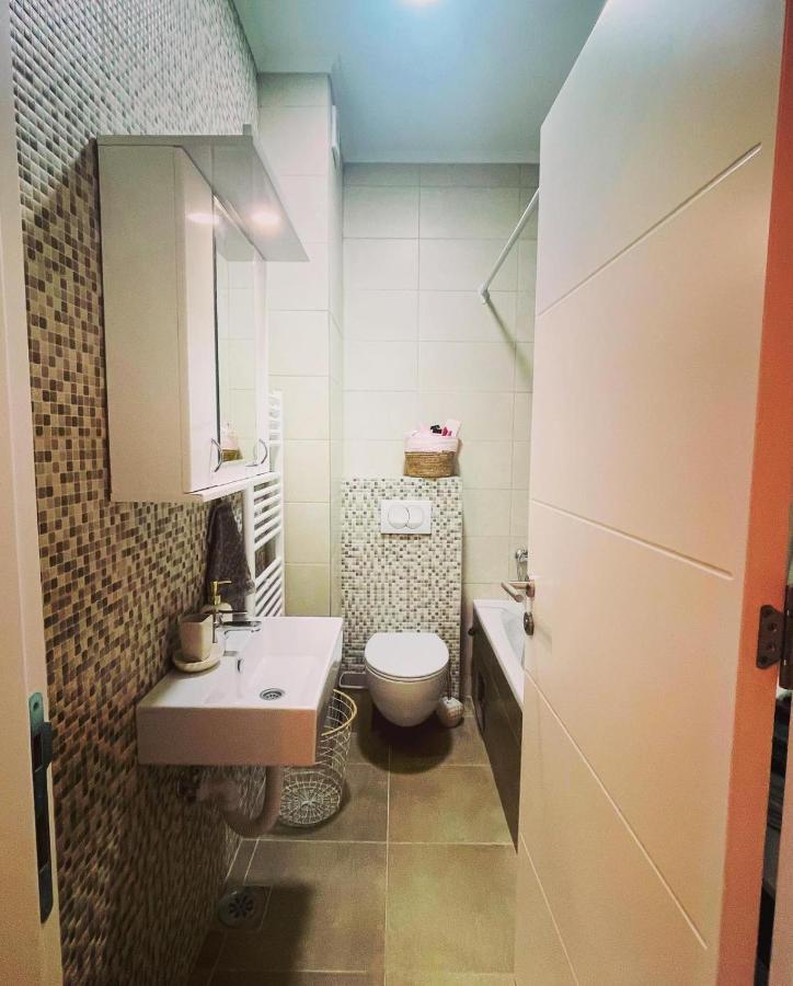 Apartamento Stan Na Dan "Apartman Purple" Banja Luka Exterior foto